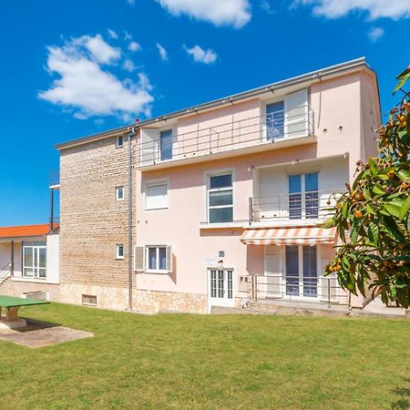 Awesome Apartment In Sveti Filip I Jakov W/ 1 Bedrooms Exterior foto